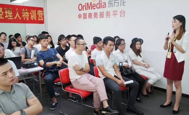 東方龍商務(wù)舉辦招聘會，伯樂尋良馬，明主覓賢才
