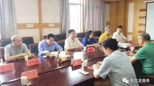 陪同通用航空投資選址項目方考察江蘇金湖，達成合作共識，三方共同簽訂投資意向協(xié)議
