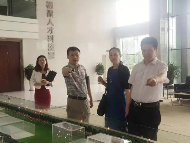 東方龍商務應邀實地考察南京棲霞區園區，努力推進優質招商投資選址項目落戶