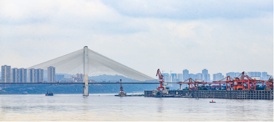 集團全力助推四川自貿試驗區川南臨港片區委托招商引資，以“三區合一”打造發展新增長極
