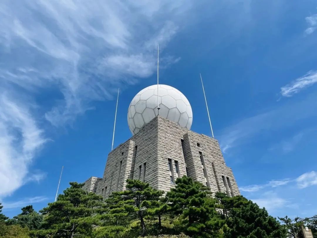 東方龍商務(wù)與春天有個約會！集團100余人赴安徽黃山“團建”，太嗨了！“奔跑二季度”——我們準備好了！