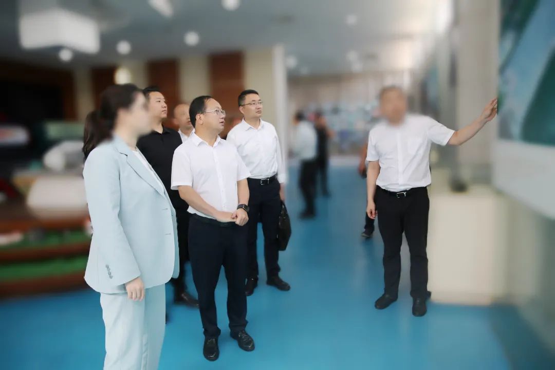 百億規(guī)模大型集團公司，投資50億！四川某地方政府實地對接新型鋰電池生產(chǎn)擴建投資選址項目