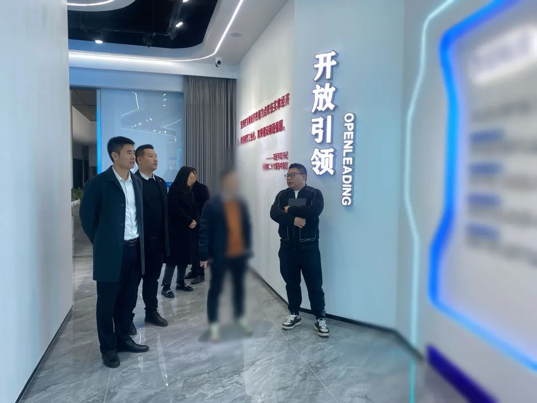 華為、蘋果等知名企業優質合作商！專精特新觸控顯示屏擴建投資選址項目方反向考察四川某地方政府