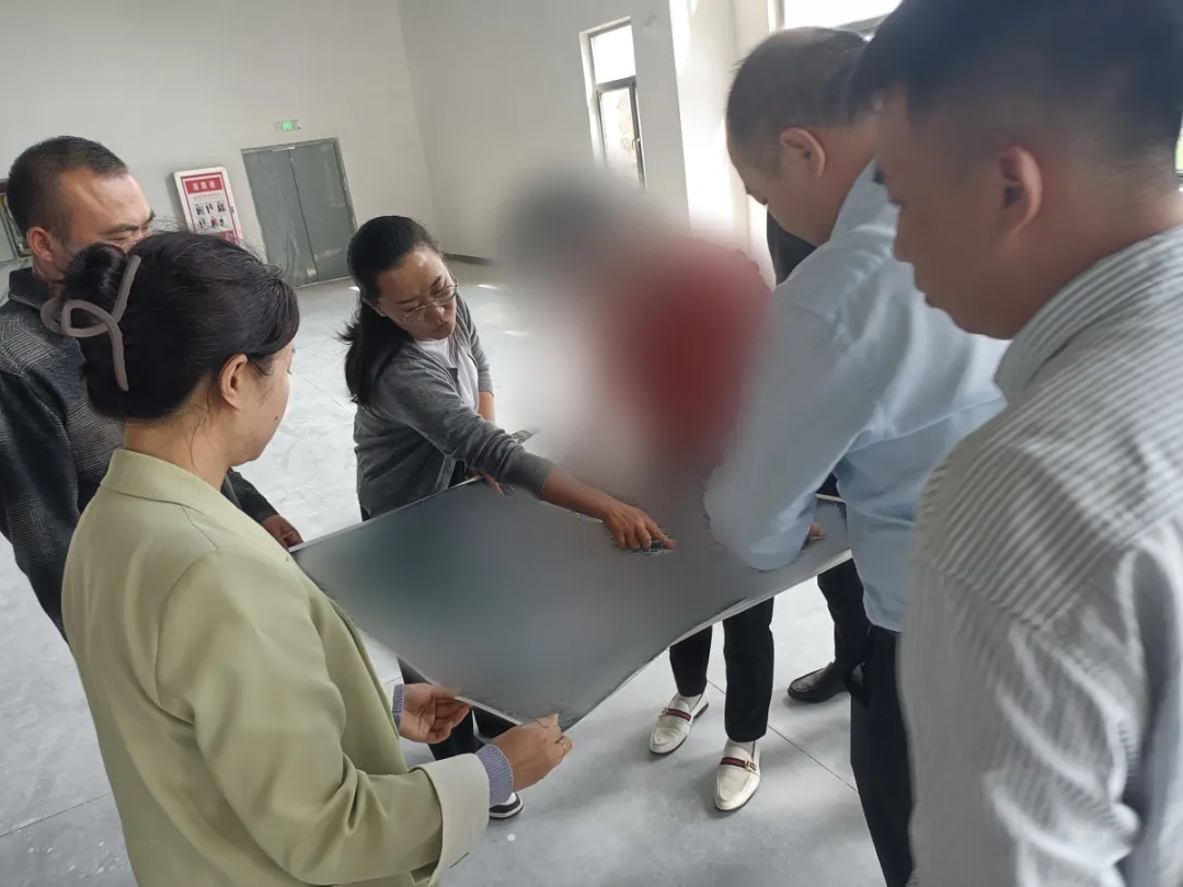 深耕行業30余年，訂單充足！老牌壓電電子器件搬遷擴建投資選址項目方實地考察貴州某地方政府