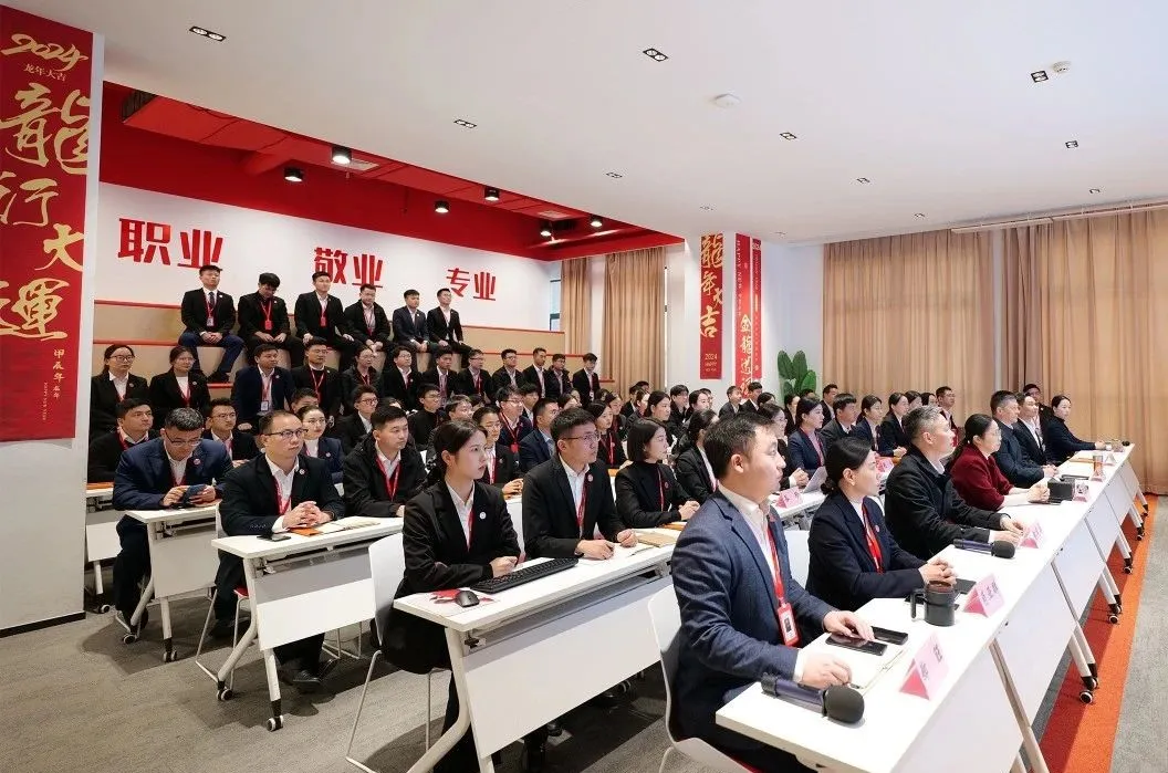 抓牢“項目落地”主線，打好全年“收官戰(zhàn)”！11月下旬，集團共35個優(yōu)質投資選址項目通過評估
