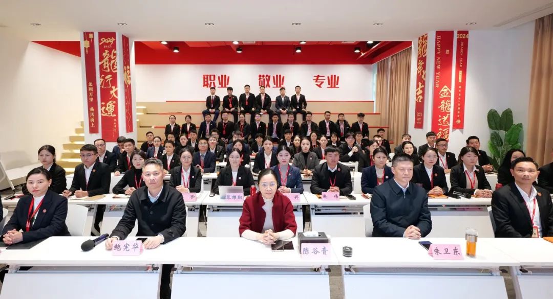 抓牢“項目落地”主線，打好全年“收官戰(zhàn)”！11月下旬，集團共35個優(yōu)質投資選址項目通過評估