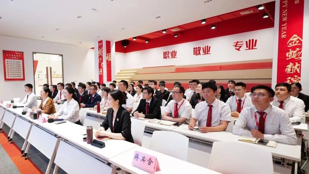 評(píng)估是起點(diǎn)，落地是終點(diǎn)！4月上旬，集團(tuán)共32個(gè)優(yōu)質(zhì)投資選址項(xiàng)目通過評(píng)估